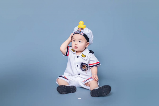 山南宝宝老摇头怎么回事